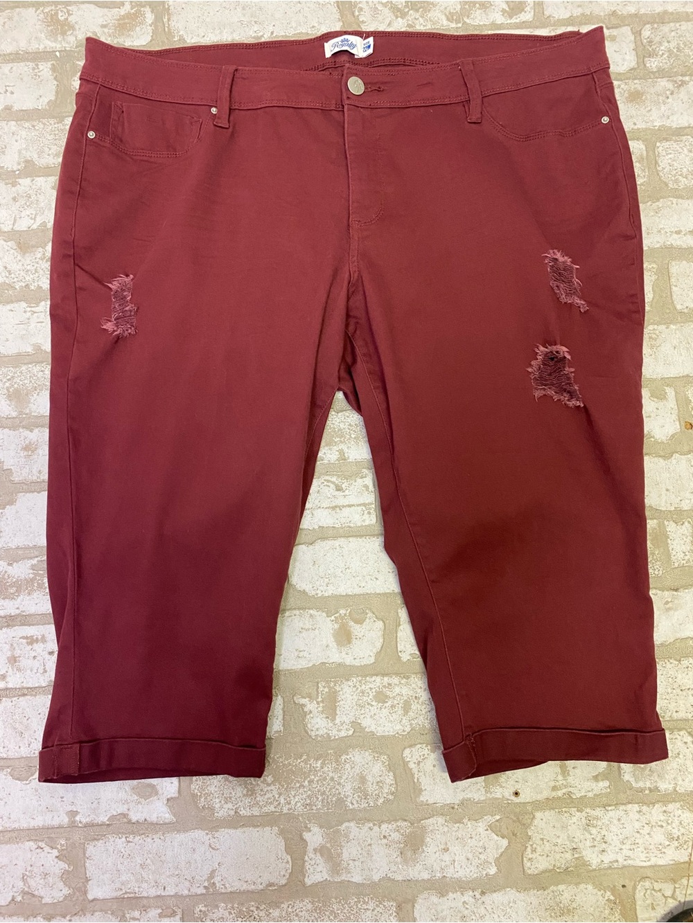Royalty Women's Plus 22W Burgundy Distressed Cuffed Capri Jeans